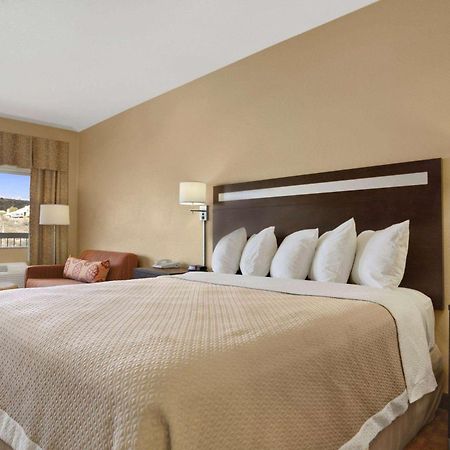 Days Inn By Wyndham Globe Εξωτερικό φωτογραφία