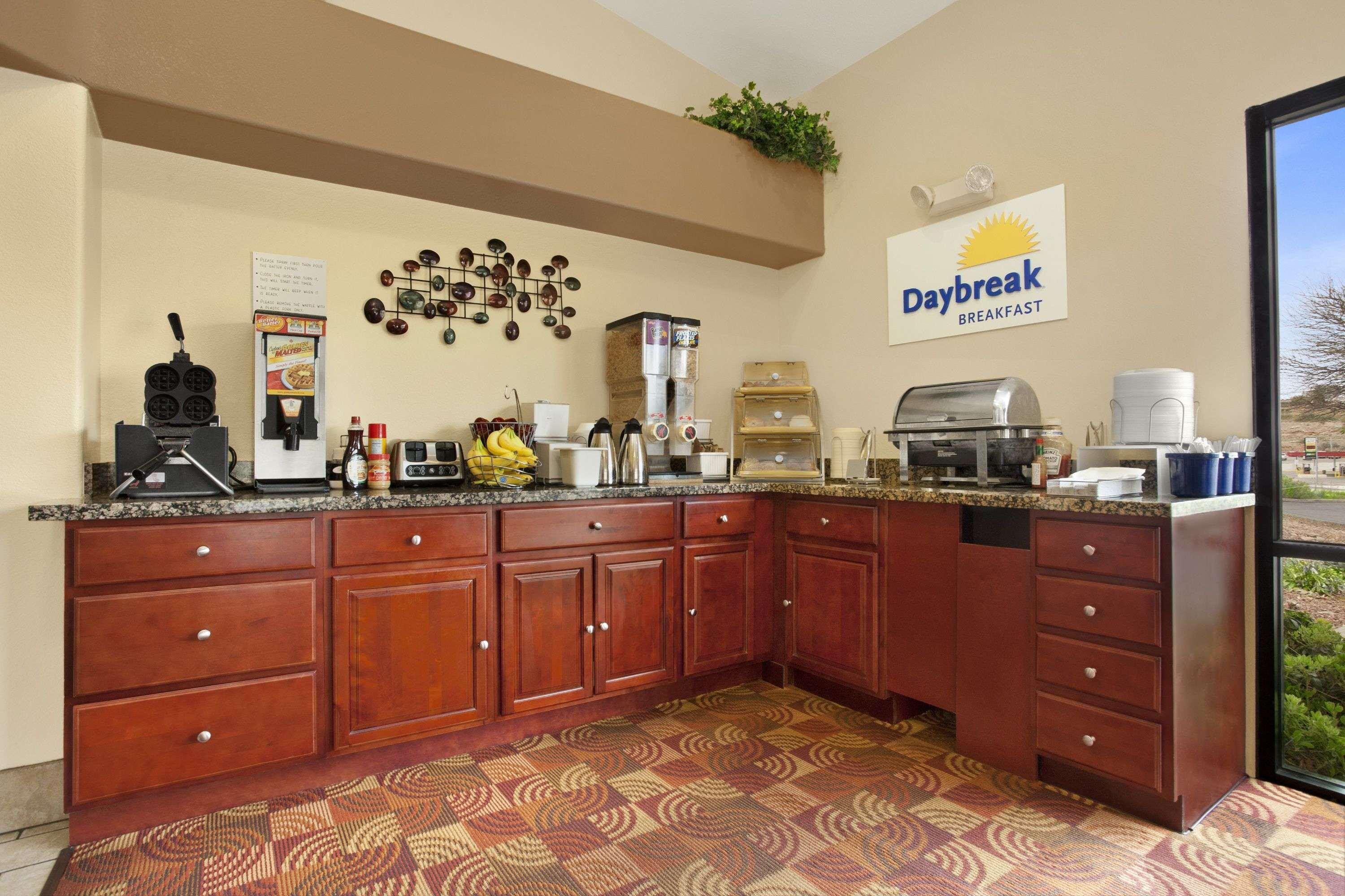 Days Inn By Wyndham Globe Εξωτερικό φωτογραφία
